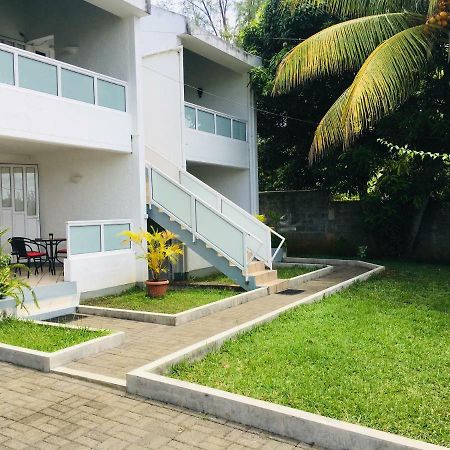 Les Gentilhommieres Guest House Тро-о-Біше Екстер'єр фото
