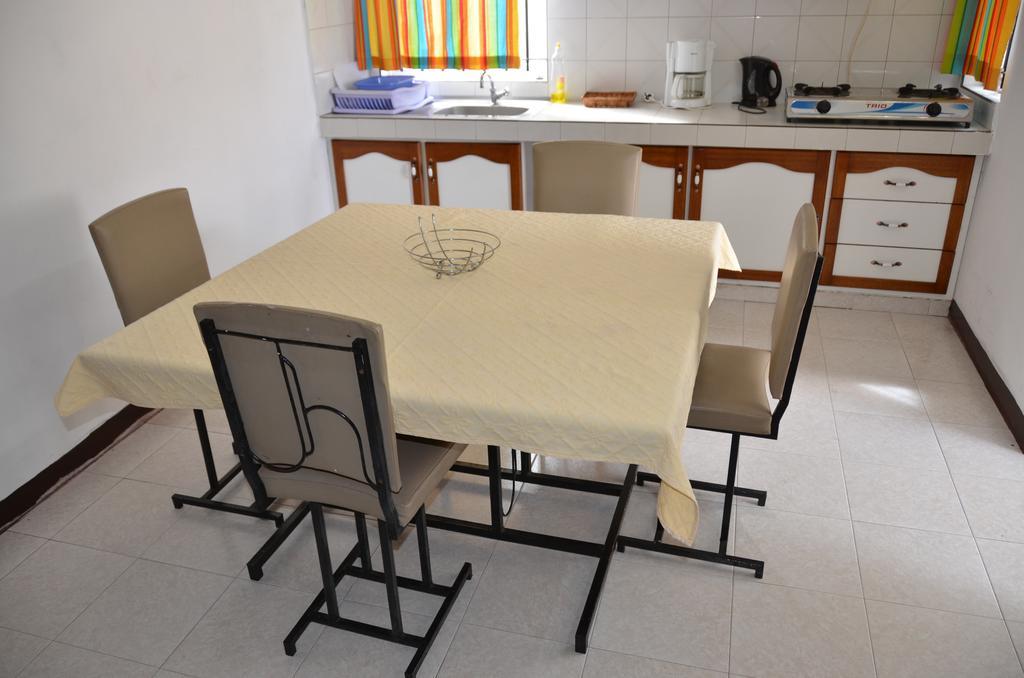 Les Gentilhommieres Guest House Тро-о-Біше Екстер'єр фото