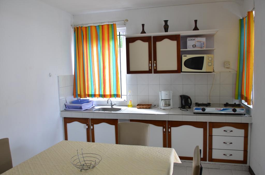 Les Gentilhommieres Guest House Тро-о-Біше Екстер'єр фото
