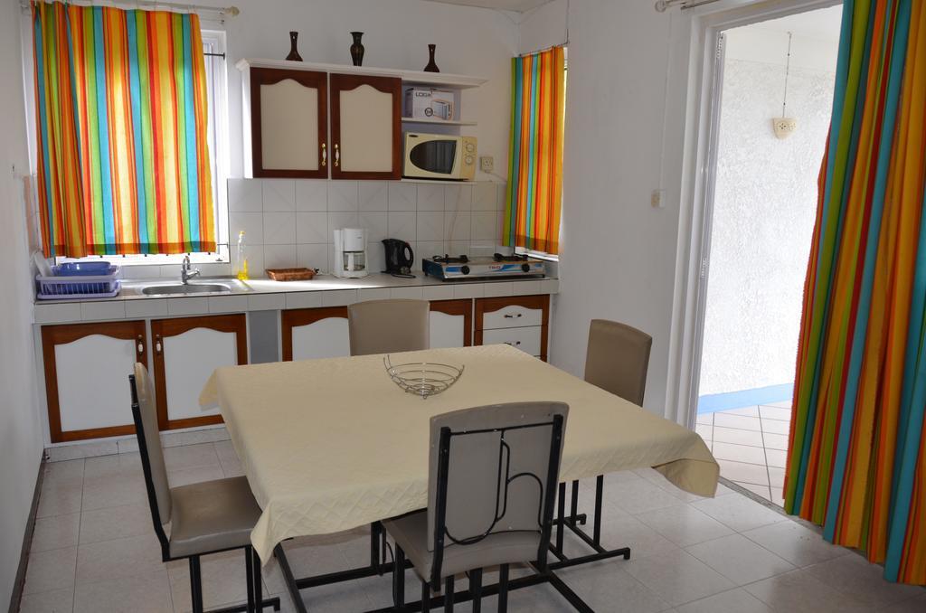 Les Gentilhommieres Guest House Тро-о-Біше Екстер'єр фото