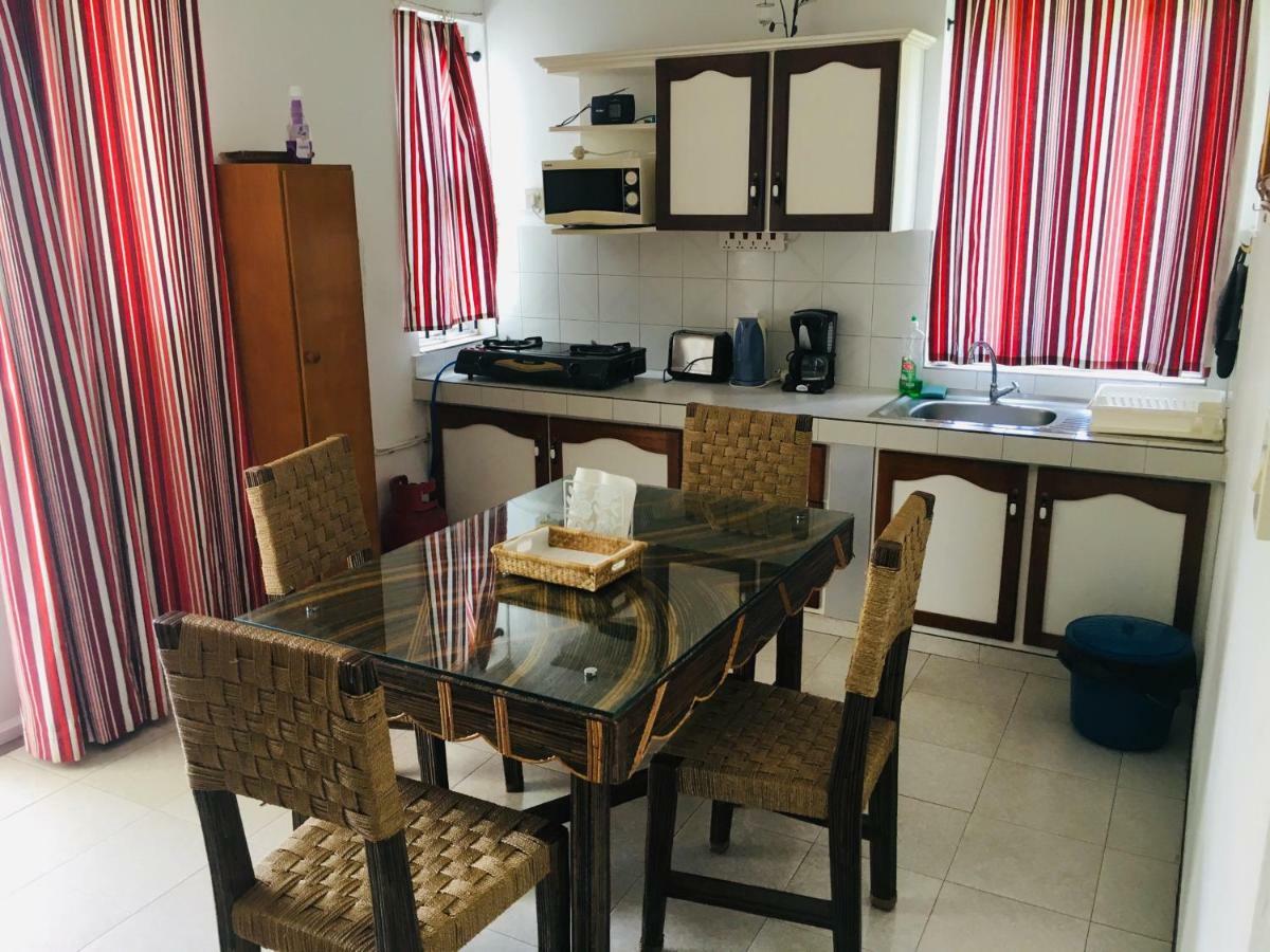 Les Gentilhommieres Guest House Тро-о-Біше Екстер'єр фото