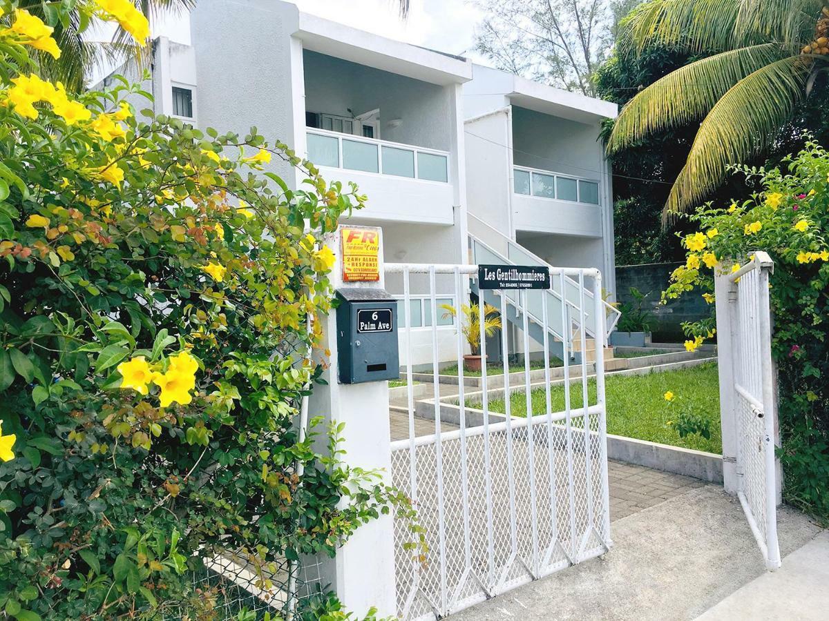 Les Gentilhommieres Guest House Тро-о-Біше Екстер'єр фото